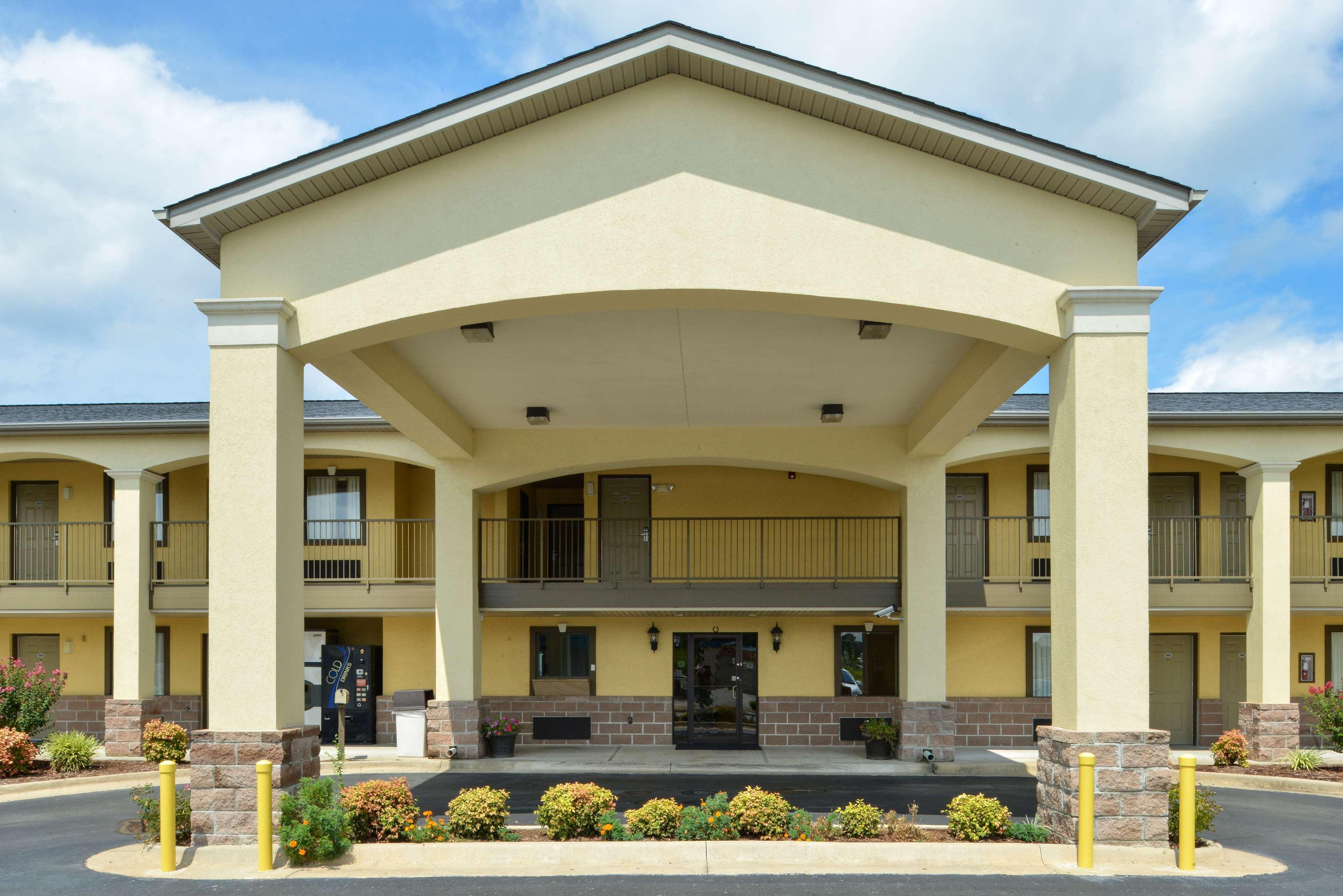 Americas Best Value Inn And Suites Литл-Рок Экстерьер фото